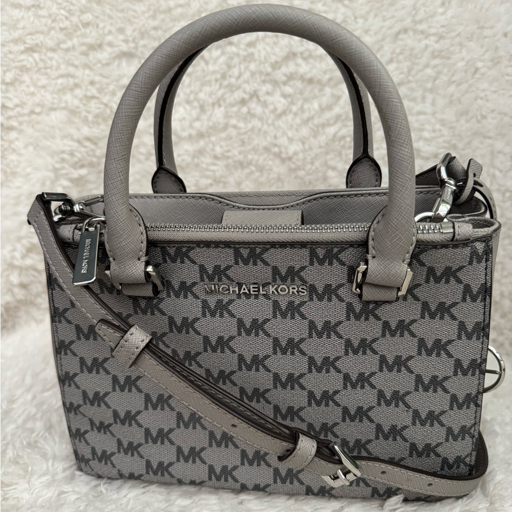 Michael Kors Small Kellen- Gray Monogram